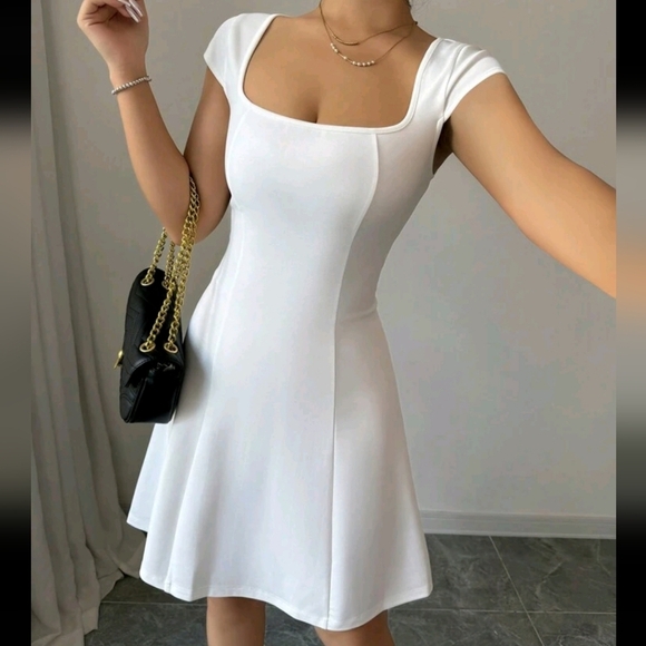 New Women's Square Neck, Puff Sleeve, A-Line, High-Stretch Fabric Solid Color - Picture 4 of 4